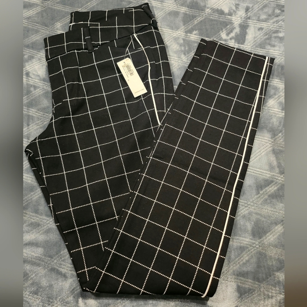 Old Navy Black & White Long Pixie Pants